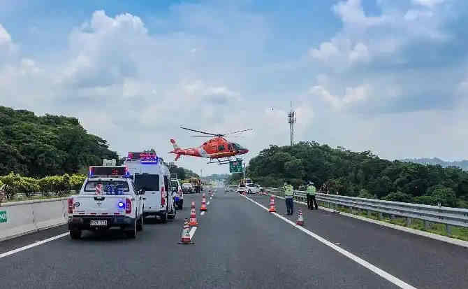 卢龙高速公路汽车救援案例